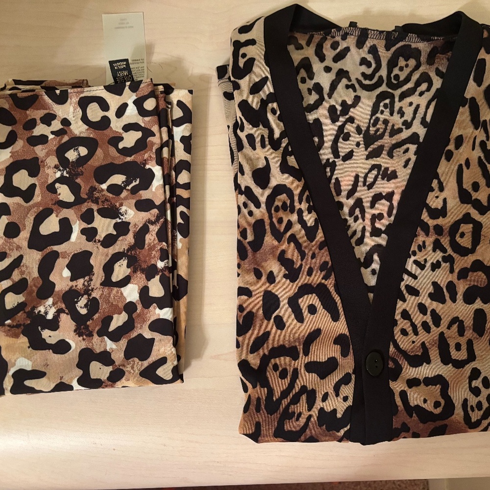 New Iman Leopard Cardigan w/ Buttons and Leopard Scarf Set